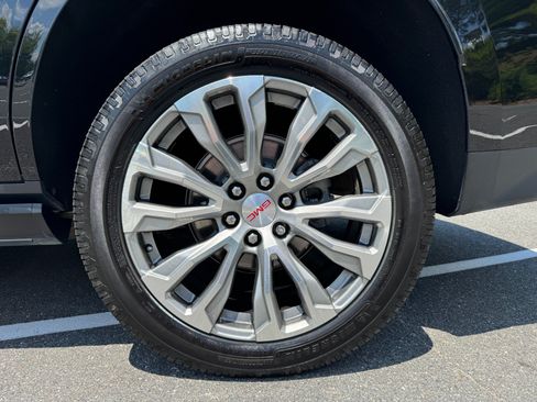 Used 2021 GMC Yukon Denali w/ Denali Ultimate Package AWD/4WD image 77