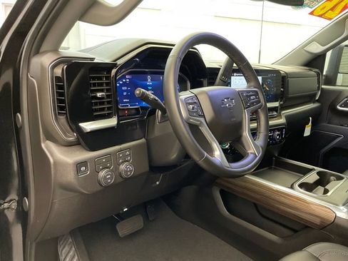 Used 2026 Chevrolet Silverado 2500 LT w/ Trail Boss Package AWD/4WD image 19