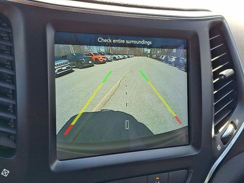 Certified 2022 Jeep Cherokee Latitude Lux w/ Mopar Interior Package image 44