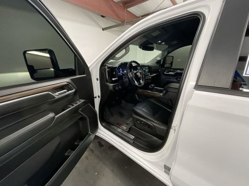 Used 2024 Chevrolet Silverado 1500 LT w/ Max Trailering Package image 10