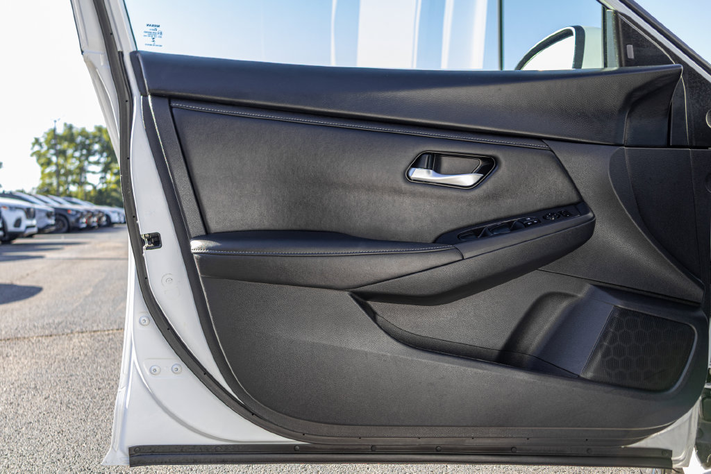 Used 2023 Nissan Sentra SV FWD image 26