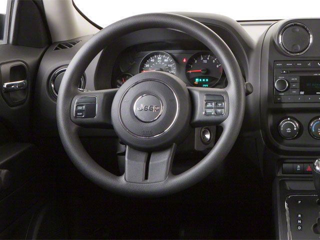 Used 2013 Jeep Patriot Latitude w/ Sun/Sound Group FWD image 9