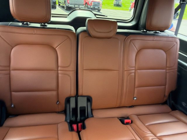 Used 2019 Lincoln Navigator L Reserve AWD/4WD image 13