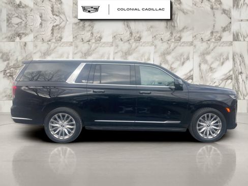 Used 2021 Cadillac Escalade ESV Premium Luxury image 7