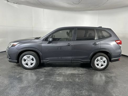 Used 2022 Subaru Forester AWD/4WD image 5