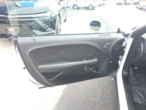 Used 2022 Dodge Challenger SRT Hellcat w/ Plus Package image 11