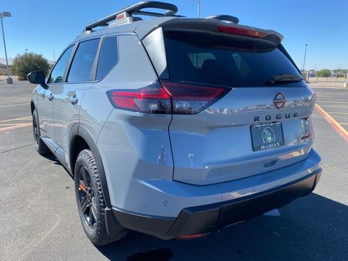 New 2026 Nissan Rogue SV image 4