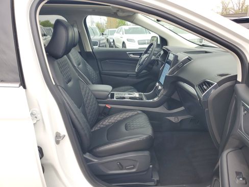 Used 2024 Ford Edge Titanium w/ Equipment Group 301A AWD/4WD image 9