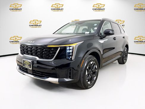 Used 2024 Kia Sorento S AWD/4WD image 3