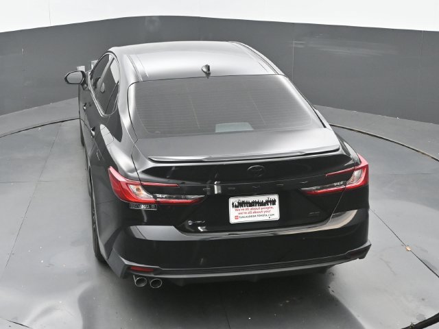 Used 2025 Toyota Camry SE FWD image 15