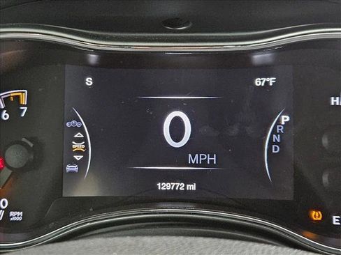 Used 2018 Jeep Grand Cherokee Altitude RWD image 7