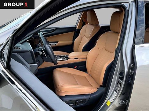 Used 2024 Lexus NX 250 FWD image 7