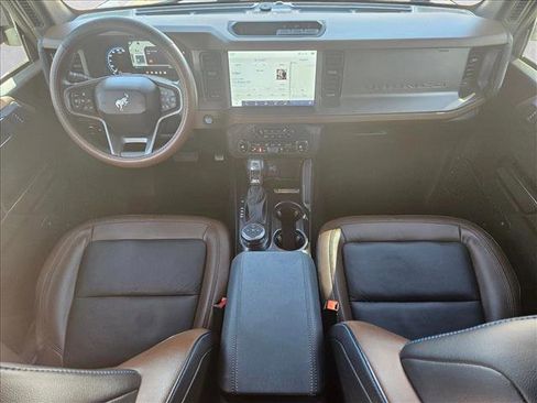 Used 2024 Ford Bronco Outer Banks image 19