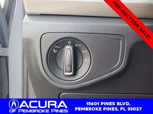 Used 2021 Volkswagen Atlas Cross Sport SE w/ Panoramic Sunroof Package image 23