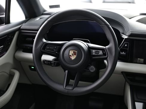 New 2026 Porsche Macan 4 Electric AWD/4WD image 29