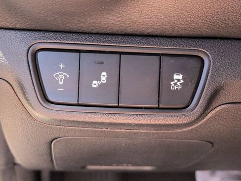 Used 2023 Kia Forte LXS w/ LXS Technology Package FWD image 19