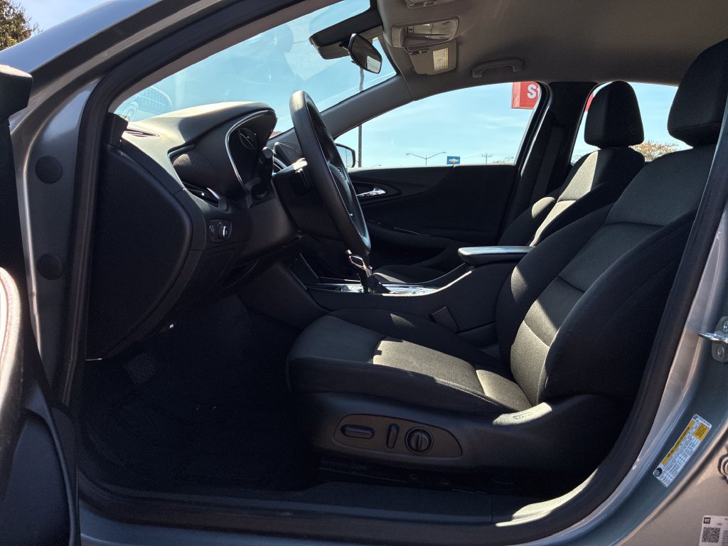 Used 2025 Chevrolet Malibu LT FWD image 27