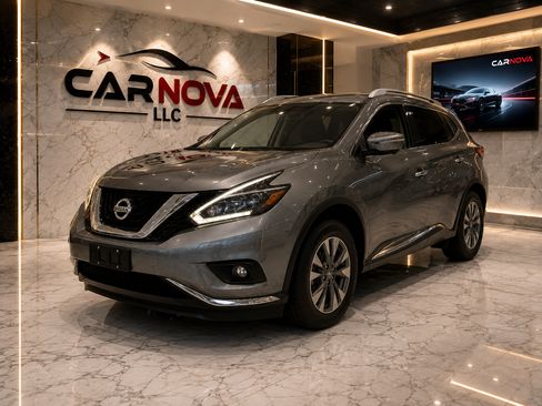 Used 2018 Nissan Murano SV FWD image 2
