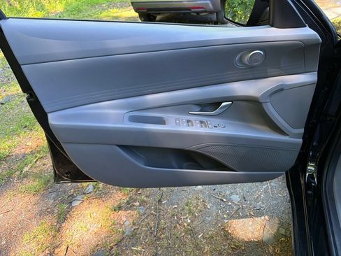 Certified 2023 Hyundai Elantra SEL FWD image 16