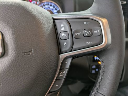 Used 2025 RAM 1500 Big Horn AWD/4WD image 19