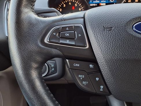 Used 2018 Ford Escape Titanium w/ Ford Safe & Smart Package image 15