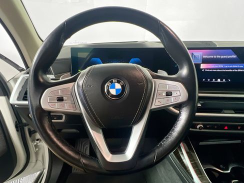 Used 2025 BMW X7 xDrive40i AWD/4WD image 17