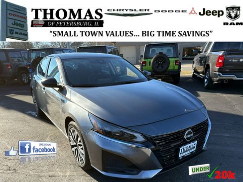Used 2024 Nissan Altima 2.5 SV image 1
