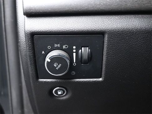 Used 2018 Jeep Grand Cherokee Altitude image 21