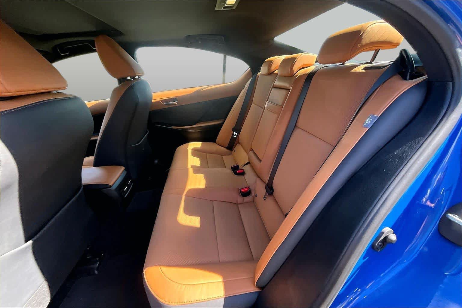 Used 2023 Lexus IS 300 w/ Comfort Package RWD image 21