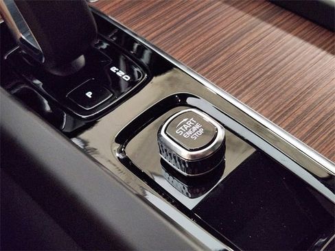 New 2026 Volvo V60 B5 Cross Country Plus w/ Protection Package Premier image 21