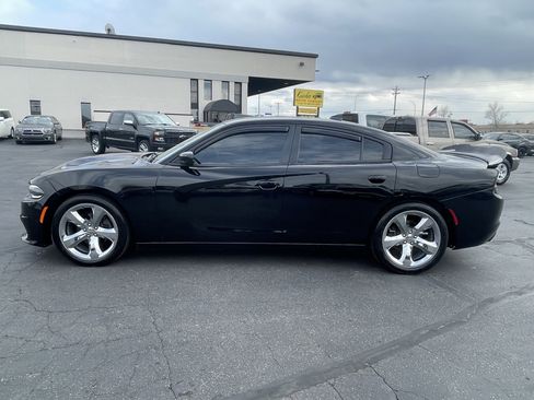 Used 2018 Dodge Charger SXT Plus RWD image 6