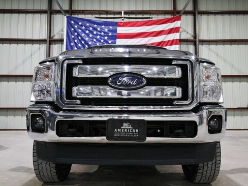 Used 2014 Ford F350 Lariat w/ Lariat Ultimate Package image 2