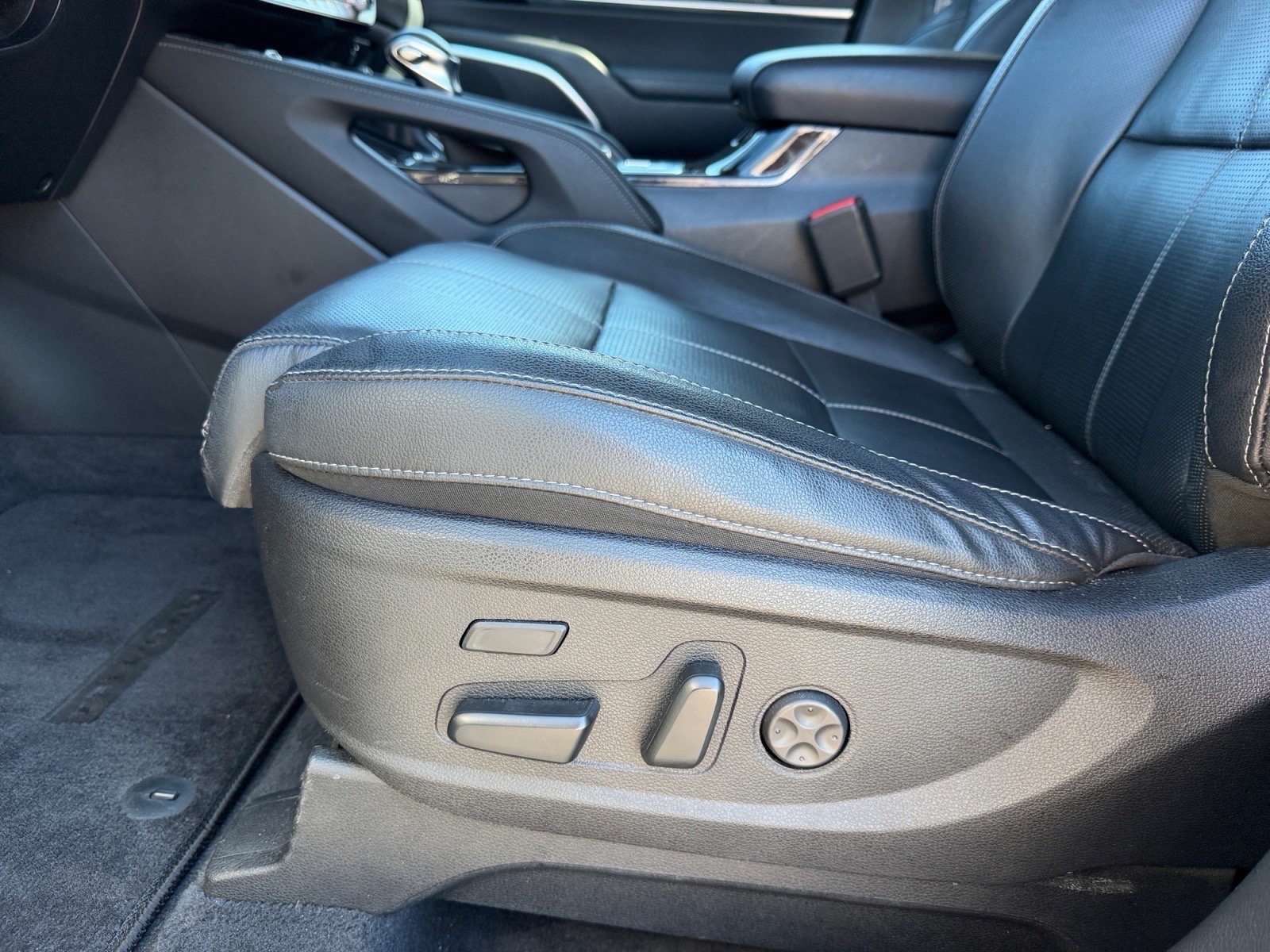 Used 2024 Kia Telluride SX FWD image 11