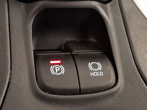 Used 2024 Toyota Corolla Cross LE AWD/4WD image 23