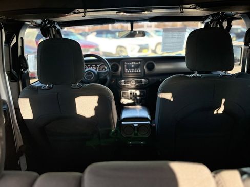 Used 2019 Jeep Wrangler Unlimited Sport S image 11