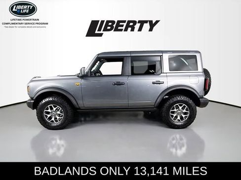 Used 2025 Ford Bronco Badlands image 4