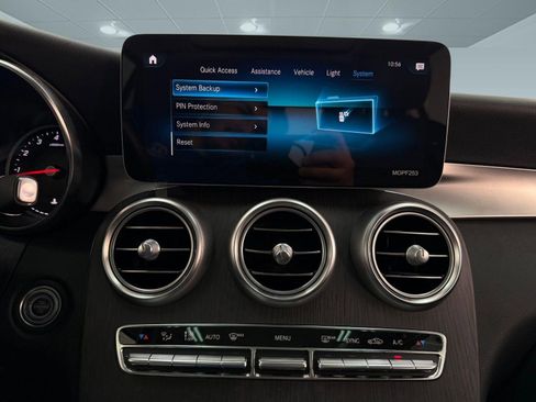 Used 2022 Mercedes-Benz GLC 300 image 29