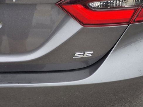 Used 2023 Toyota Camry SE FWD image 6