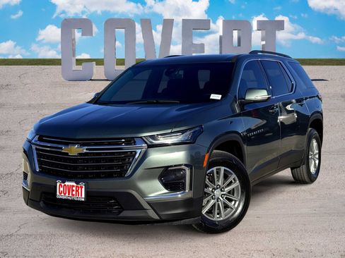 Used 2023 Chevrolet Traverse LT image 1