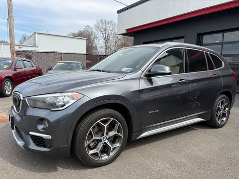 Used 2018 BMW X1 xDrive28i image 1