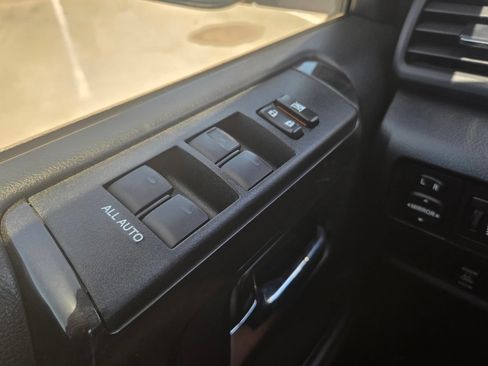 Used 2024 Toyota 4Runner TRD Off-Road Premium AWD/4WD image 18