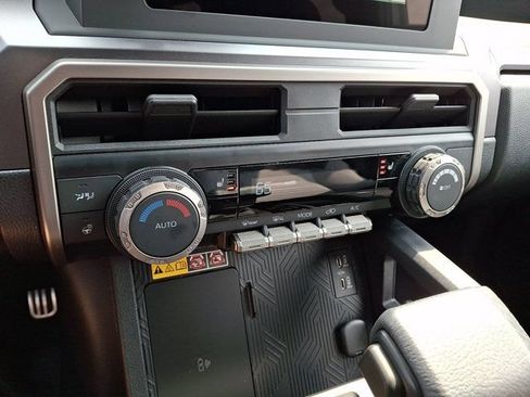 Used 2025 Toyota 4Runner TRD Sport AWD/4WD image 19