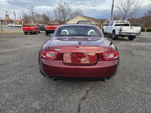 Used 2009 MAZDA MX-5 Miata Grand Touring w/ Premium Pkg image 4