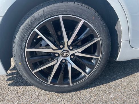 Used 2023 Toyota Camry SE FWD image 14