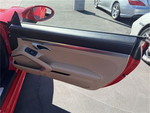 Used 2019 Porsche 718 Boxster image 27