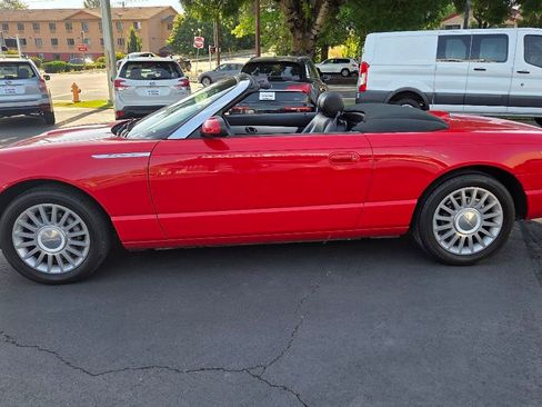 Used 2005 Ford Thunderbird RWD image 14