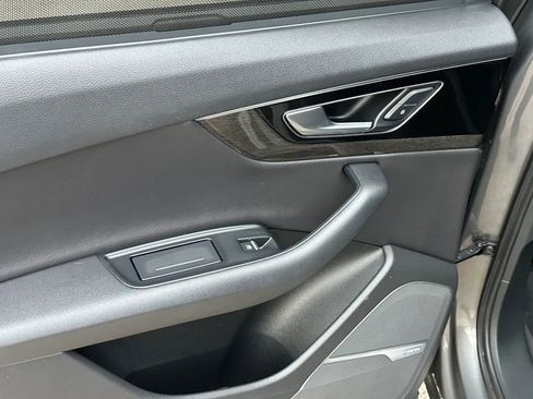 Used 2018 Audi Q7 3.0T Premium Plus w/ Premium Plus Package AWD/4WD image 16