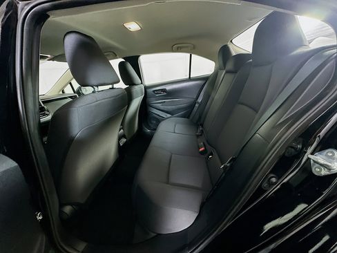 Used 2025 Toyota Corolla LE image 28