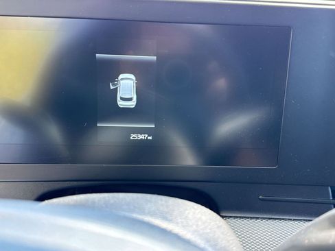 Used 2025 Kia Sportage LX image 27