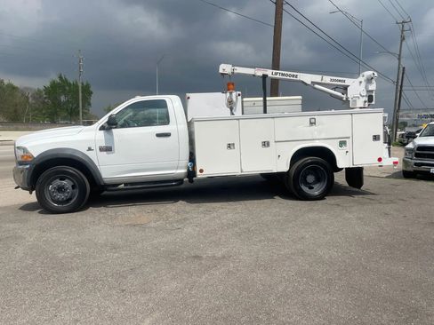 Used 2011 RAM 4500 ST Cab & Chassis 2D w/ ST Decor Group image 4